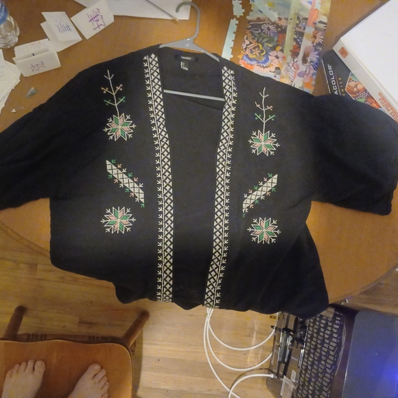 Short embroidery forever 21 fashion casual open  kimono jacket. - Picture 3 of 4